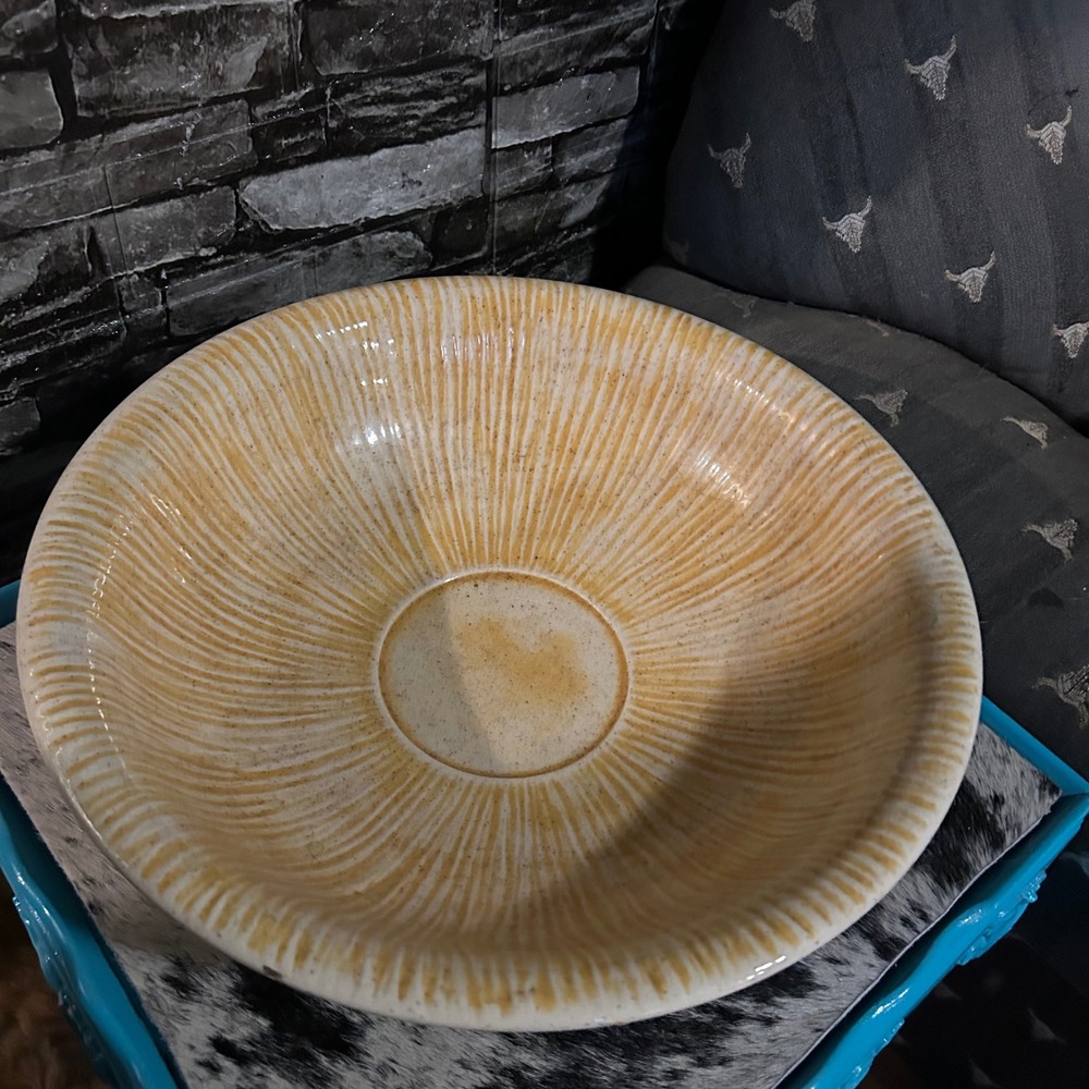 VTG Ceramic Serving Bowl, Rustic Pottery Bowl,‎ Tan Yellow Decorative wash Basin